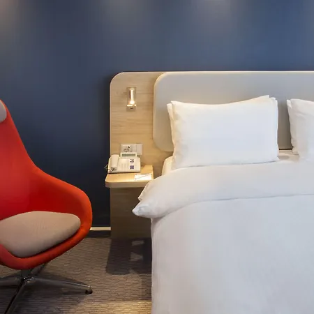 Express By Ihg Hotel 3*