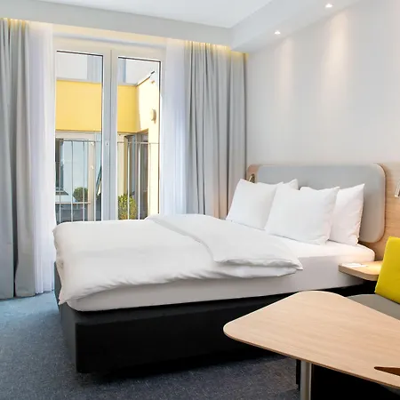 Express By Ihg Hotel 3*