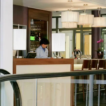 Express By Ihg Hotel