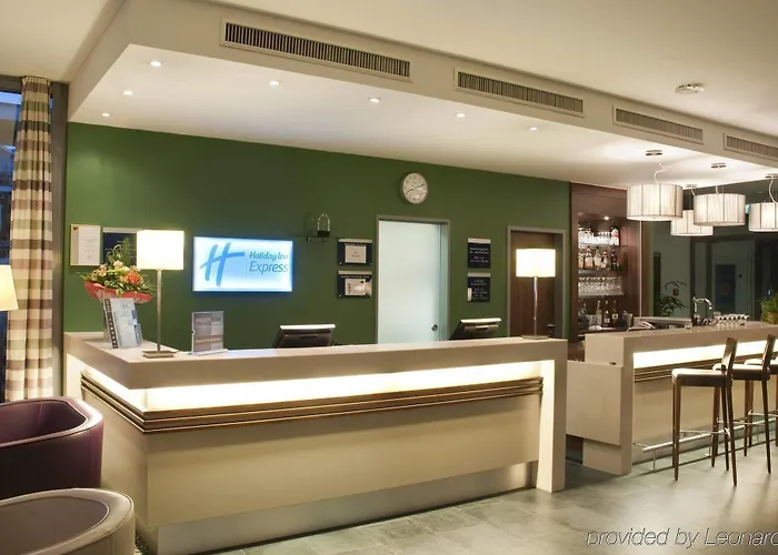 Express By Ihg Hotel 3*